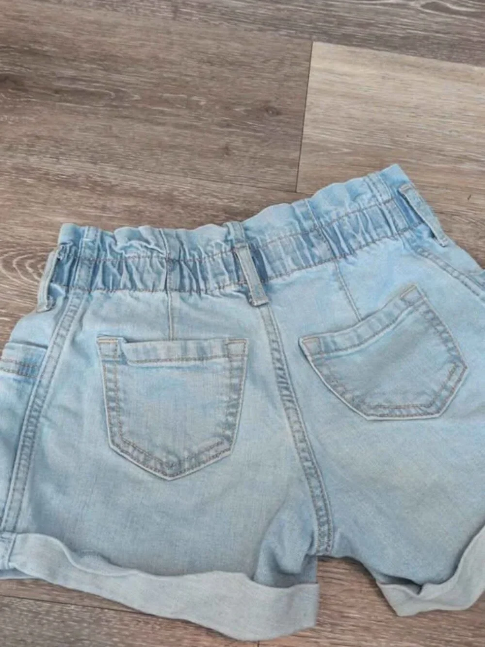 Abercrombie Kids High-Rise Paperbag Waist Short Size 7/8
